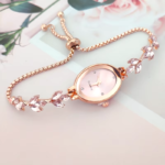 New Elegant Rhinestone Inlaid for Clover Lady Watches Oval Fashion Quartz Wristwatch Bracelet